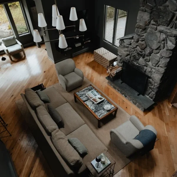 photo-1696861080288-0cc2f1cd48d5